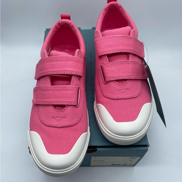 Toms Shoes Toms Doeheny
Bubblegum Pink Canvas Sneakers - Picture 2 of 13